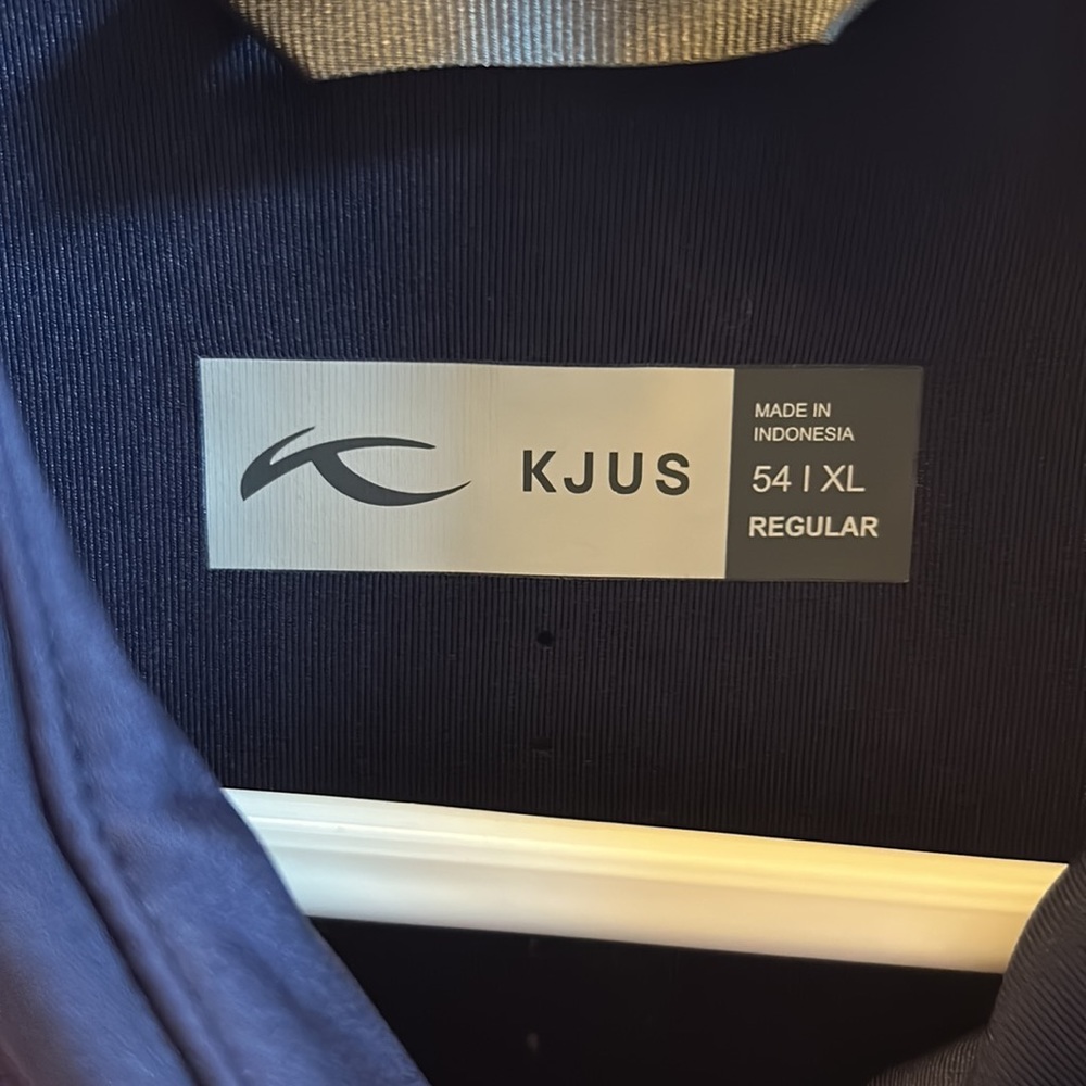 KJUS Men’s release vest NWT - Picture 2 of 4